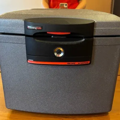 Sentry Safe Document Safe 