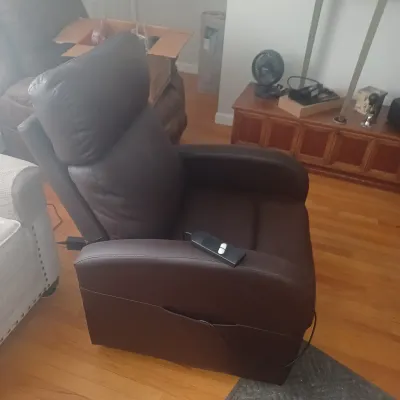 Sale Photo Thumbnail #176: lift chair