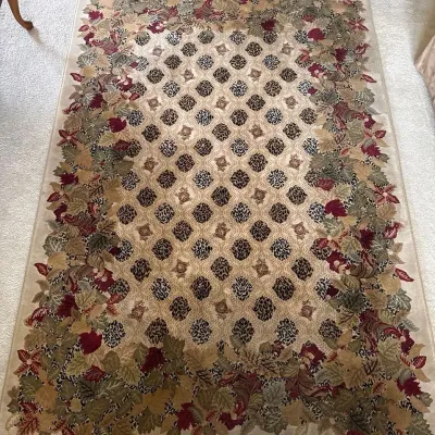 Traditions Collection Area Rug
