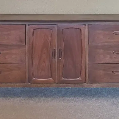 MCM Lane Dresser