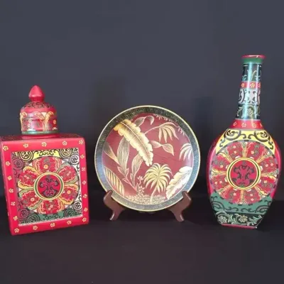 Colorful Red Decor
