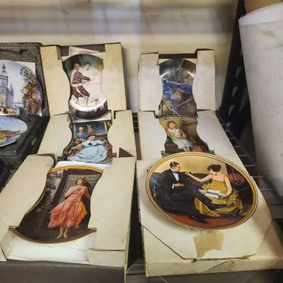 Collectible Plate Lot 