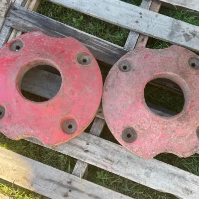 Sale Photo Thumbnail #102: tractor wheel weights