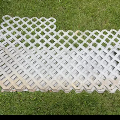 Sale Photo Thumbnail #75: lattice panels