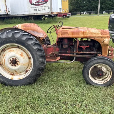 Sale Photo Thumbnail #42: Ford N-series tractor