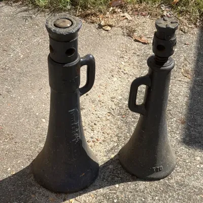 Sale Photo Thumbnail #114: Pair of vintage cast iron screw jacks