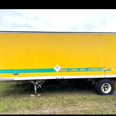 Sale Photo Thumbnail #59: Strick semi-trailer