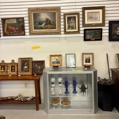 Sale Photo Thumbnail #29
