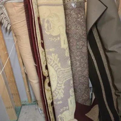 Sale Photo Thumbnail #40: Area rugs