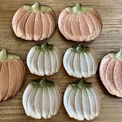Glass pumpkin plates