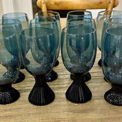 Lenox Tempo "Bluebell" hand blown ice teas (10) and 2 wines - 1970s