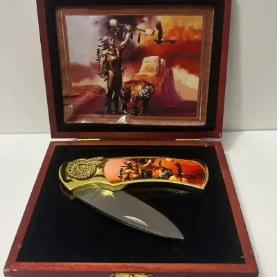 Collectible Native American Folding Pocket Knife Set - Wooden Display Box