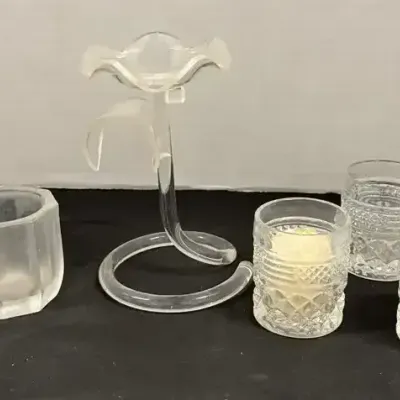 Tea Light Glass Candle Holders - 4 Matching, Plastic Flower Holder, 2 Votive