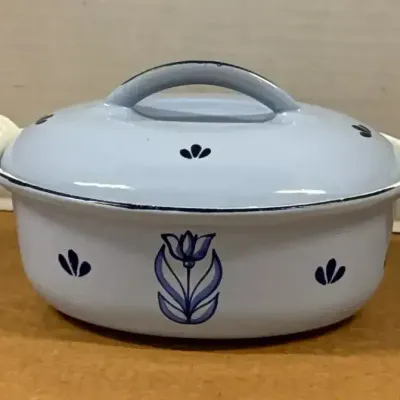 DRU Holland Casserole Dish - Light Blue, Blue Flowers, Cast Iron, Enamelware