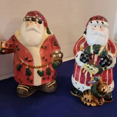 Sakura China Santa Claus Ceramic Salt & Pepper Shakers, Glazed Ceramic