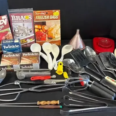 VTG Kitchen Utensils - Twinkle Polish, Hefty & Kordite Bags, Trivets, Funnels