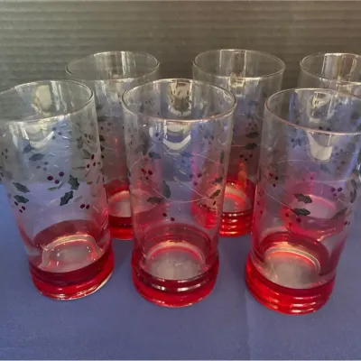 6 Vintage Pfaltzgraff Winterberry Glass Highball Tumblers - Red Bottom, Holly