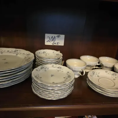 Sale Photo Thumbnail #22: Jonann Haviland Dish  Sets

