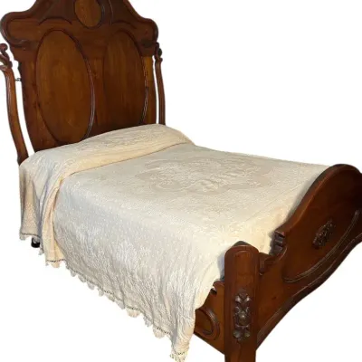 Victorian High-Back Bed