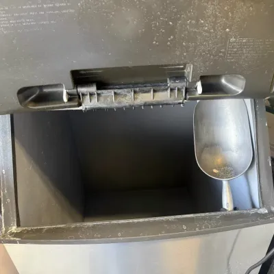 Manitowoc Ice Maker Machine