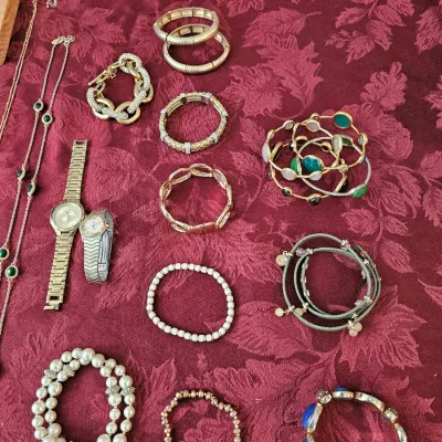 Sale Photo Thumbnail #261