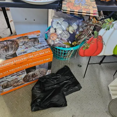Sale Photo Thumbnail #608