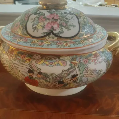 Vintage Hand-Painted Chinese Famille Rose Medallion Porcelain Covered Soup Tureen