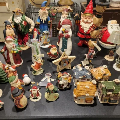 Sale Photo Thumbnail #83: Holiday