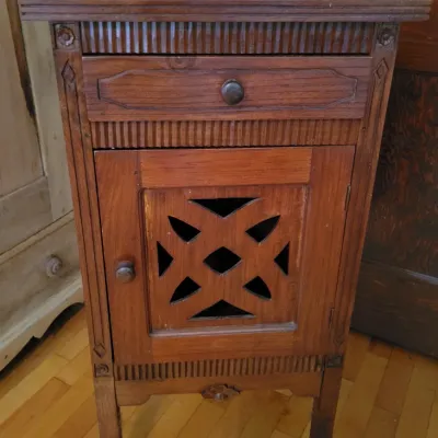 Sale Photo Thumbnail #67: Nice Nightstand 