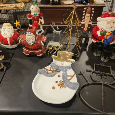 Sale Photo Thumbnail #84: Holiday