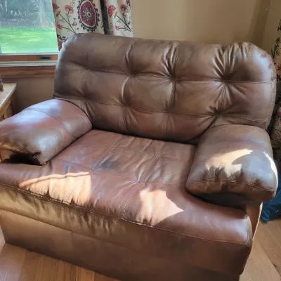 Sale Photo Thumbnail #44: Large Leather Arm Chair 