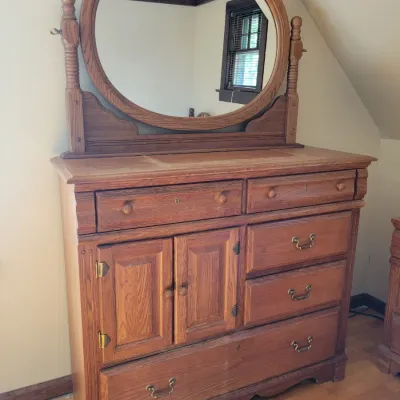 Sale Photo Thumbnail #73: Dresser