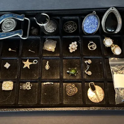 Sale Photo Thumbnail #132: Jewelry