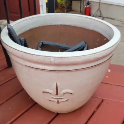 Sale Photo Thumbnail #118: Large Planter 