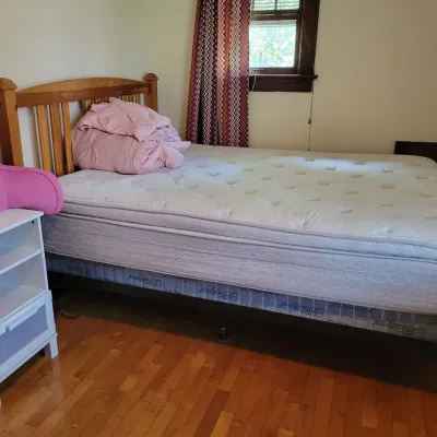 Sale Photo Thumbnail #65: Queen Bed
