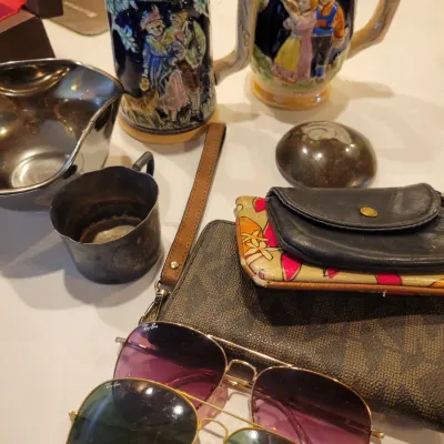 Sale Photo Thumbnail #29: Ray Bans and small wallets 