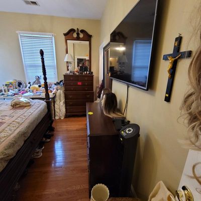 Sale Photo Thumbnail #158