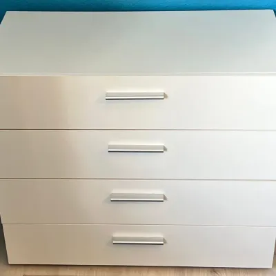 
White Melamine 4 Drawer Dresser