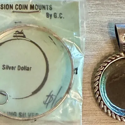 Sterling Silver Thailand OSE Stone Pendant Setting (no Stone) & Sterling Coin Mount Weight 7.94 Grams