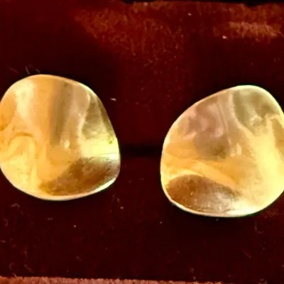 
Pair Of Amio 14K Gold Earrings - Weight 2.51 Grams