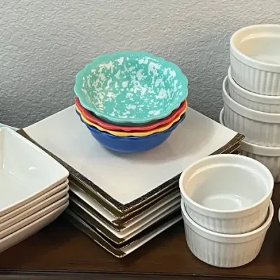 
Dishware And Serving Pieces - Gourmet Trays, Better Homes & Garden Pioneer Woman Bowls, Plates, And More