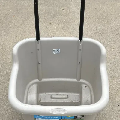 Suncast Multi-purpose 15 Gallon Cart