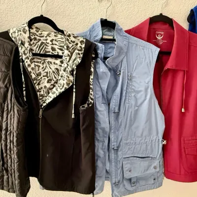 (5) Sleeveless Jackets Large - 32 Heat, Chicos Zenergy Size 2
