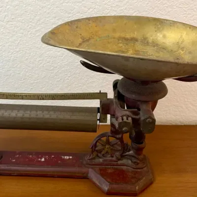 Antique Cast Iron And Brass Counter Balance Scale (as Is)