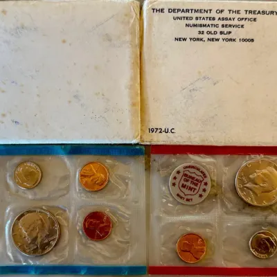 
1971 And 1972 United States Mint Coin Sets P & D