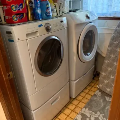 Washer/Dryer $250