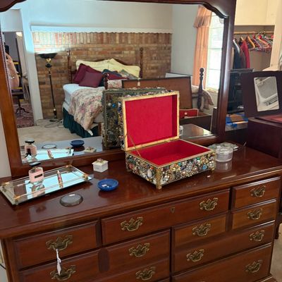 Sale Photo Thumbnail #133