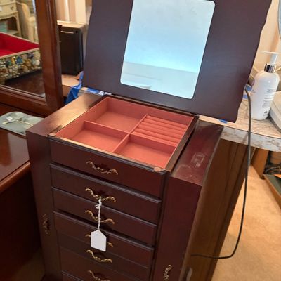 Sale Photo Thumbnail #131