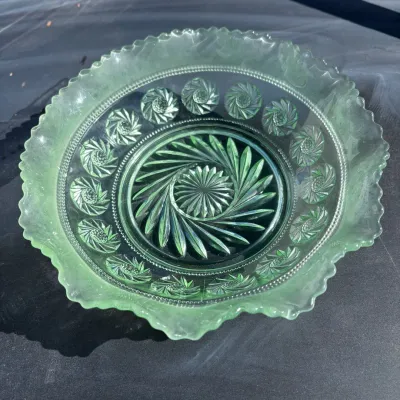 Ld green glass scalloped edge dish