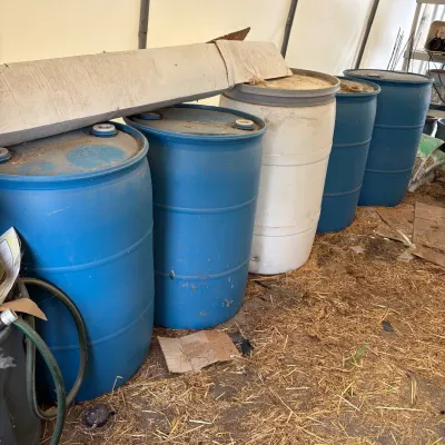 G lot of 5 durable 55 gallon plastic drums